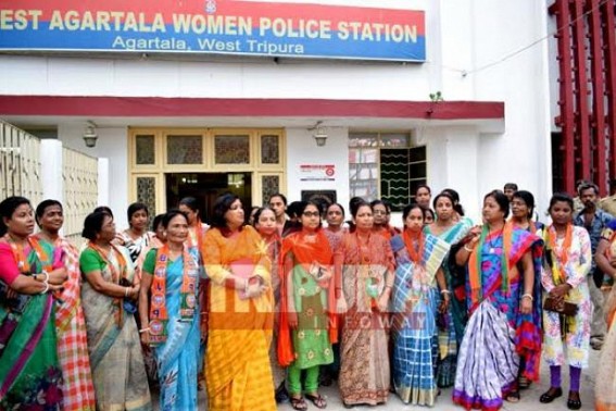 No arrest after 72 hours rape incident : BJP Women Morcha placed deputation